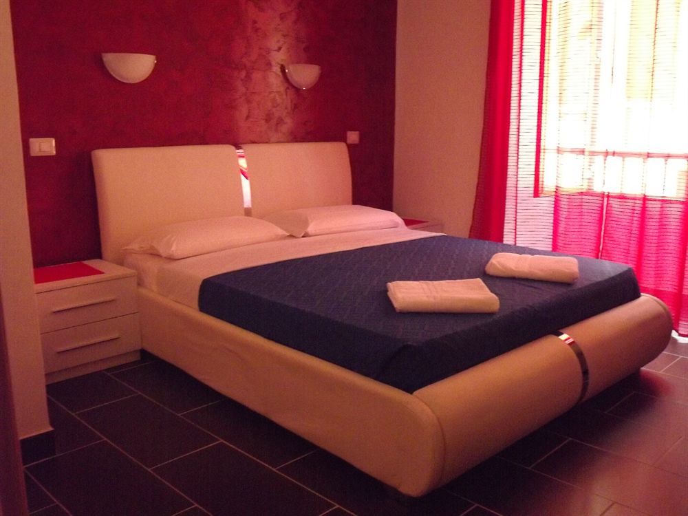 โจ สวีท Bed & Breakfast โรม ภายนอก รูปภาพ
